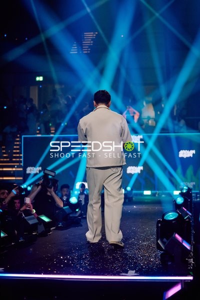 Person in Ringside Zone