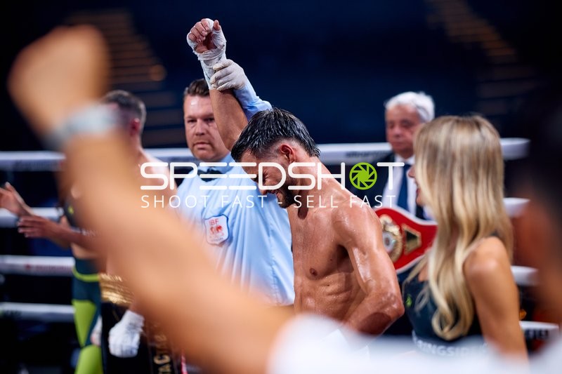 Boxer Devrim Gökduman siegt