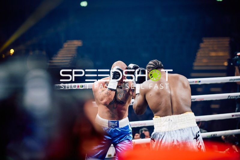 Boxer in Ringside Zone