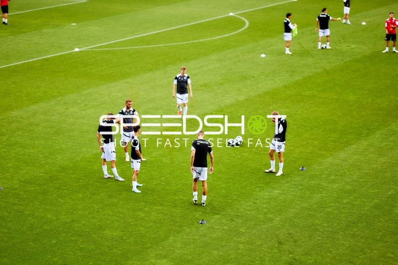 FSV Frankfurt beim Aufwärmen