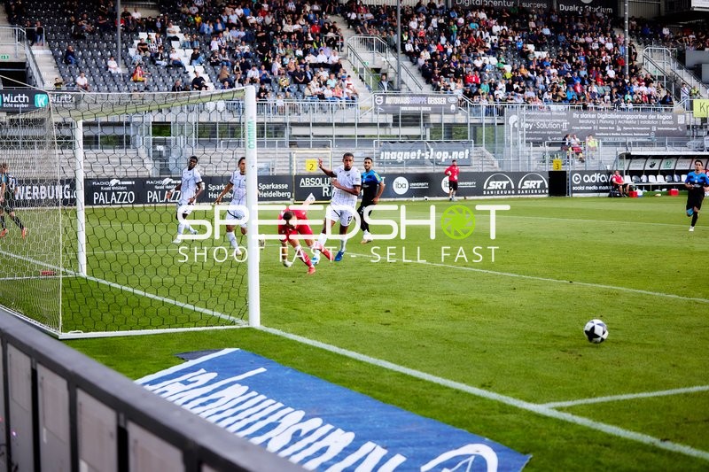 Spielszene auf dem Feld