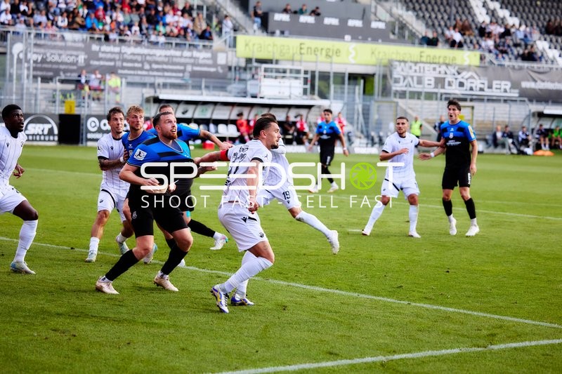 Zweikampf im Strafraum