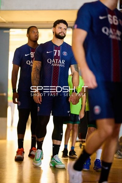 Spieler Elohim Prandi (71; Paris Saint-Germain) in Position