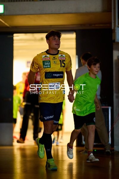 Spieler David Móré (15; Rhein Neckar Löwen) in Position