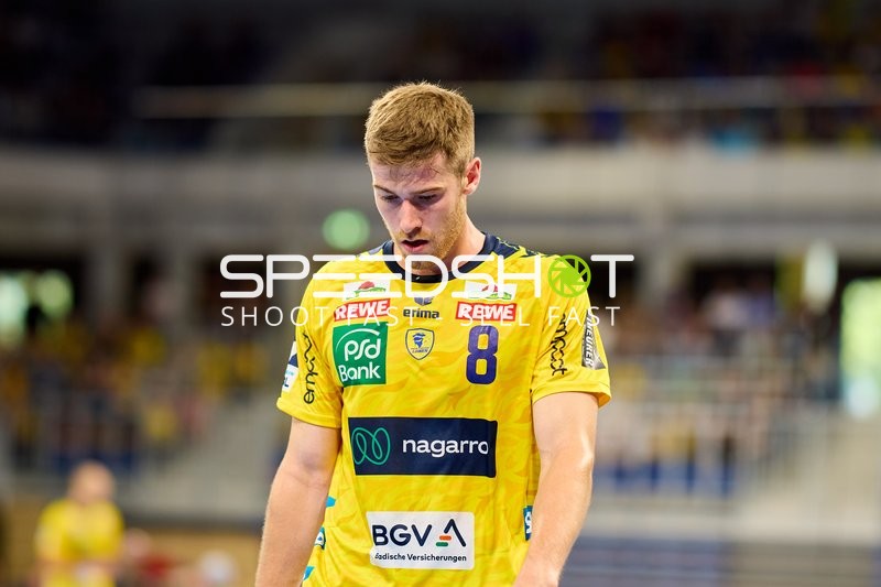 Spieler Tim Nothdurft (8; Rhein Neckar Löwen) in Position