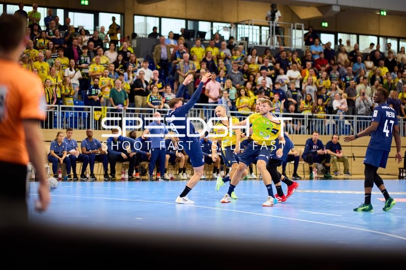 Handballspiel in Aktion