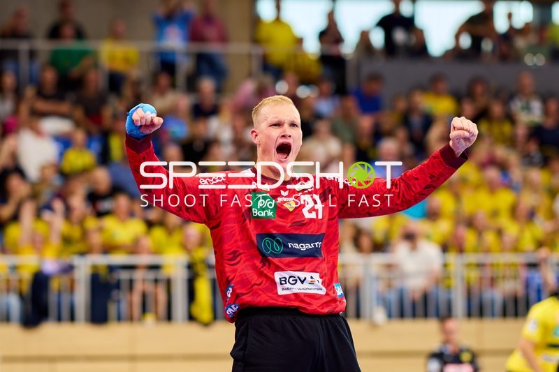 21; Rhein Neckar Löwen jubelt nach Tor
