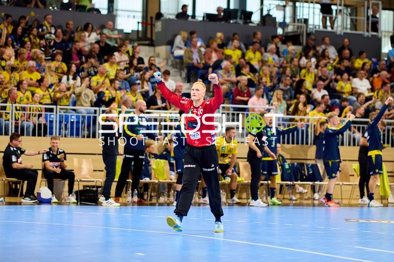 Torwart David Späth (29; Rhein Neckar Löwen) jubelt