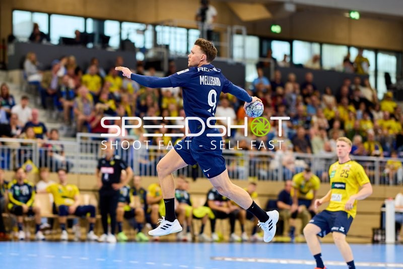 Wurf aufs Tor Emil Mellegard (9; Paris Saint-Germain)