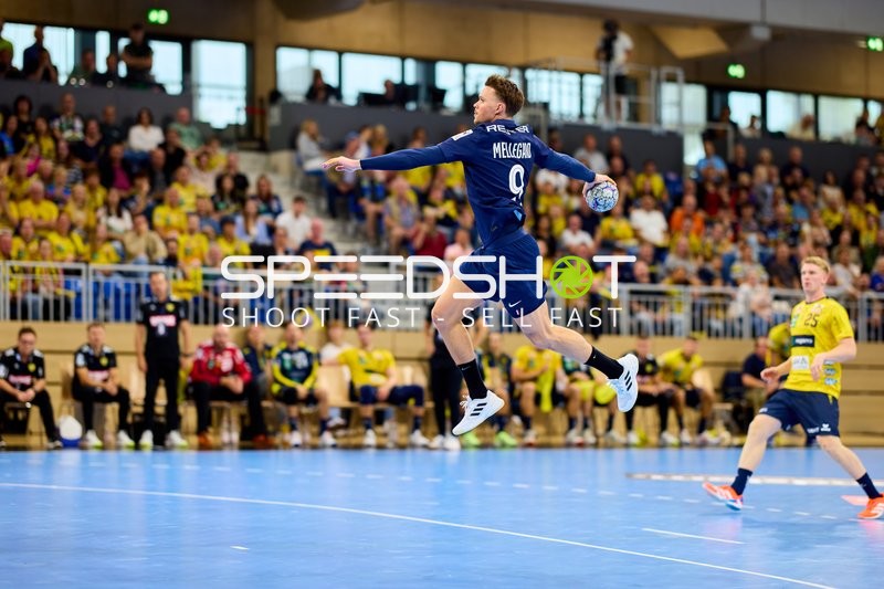 Wurf aufs Tor Emil Mellegard (9; Paris Saint-Germain)