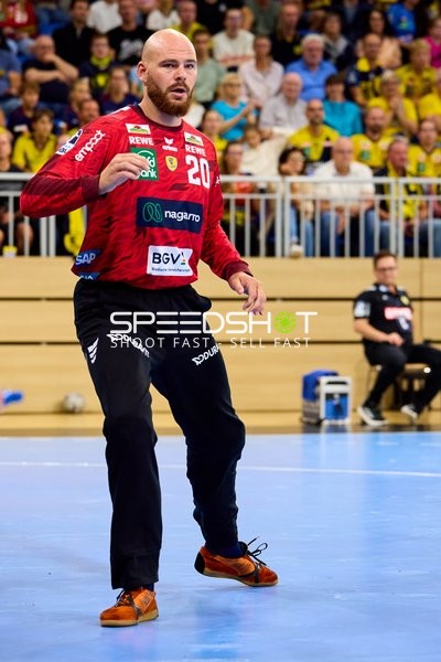 Torwart Mike Jensen (20; Rhein Neckar Löwen) in Position