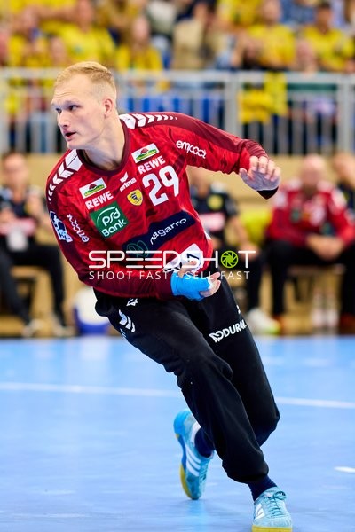 David Späth (29; Rhein Neckar Löwen) in Position