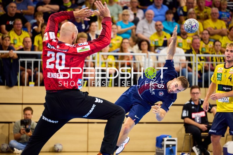 Wurf aufs Tor Luc Steins (6; Paris Saint-Germain)