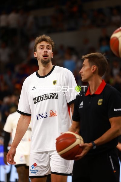 Franz Wagner (9; Deutschland) in Position