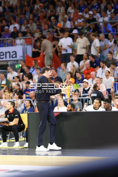 Trainer an der Seitenlinie