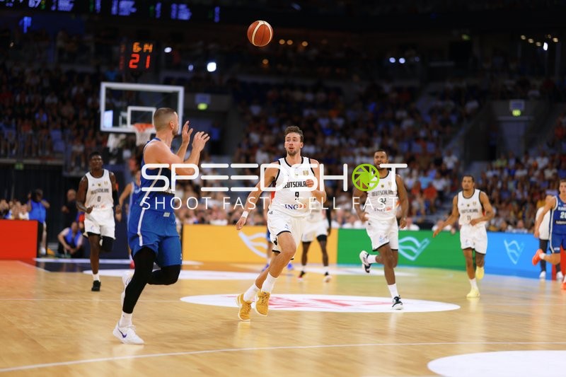 Rok Radović (12; Slowenien) vs Franz Wagner (9; Deutschland) im Duell