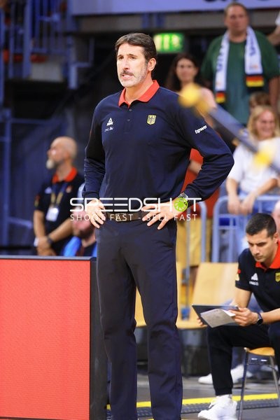 Coach am Spielfeldrand