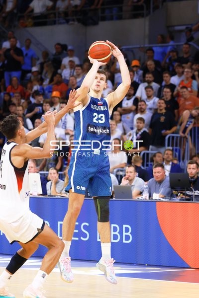 Luka Ščuka (23; Slowenien) gegen Justus Hollatz (21; Deutschland) im Duell