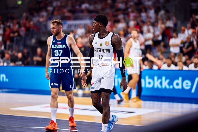 Duell Dennis Schröder (17; Deutschland) vs Leon Stergar (37; Slowenien)