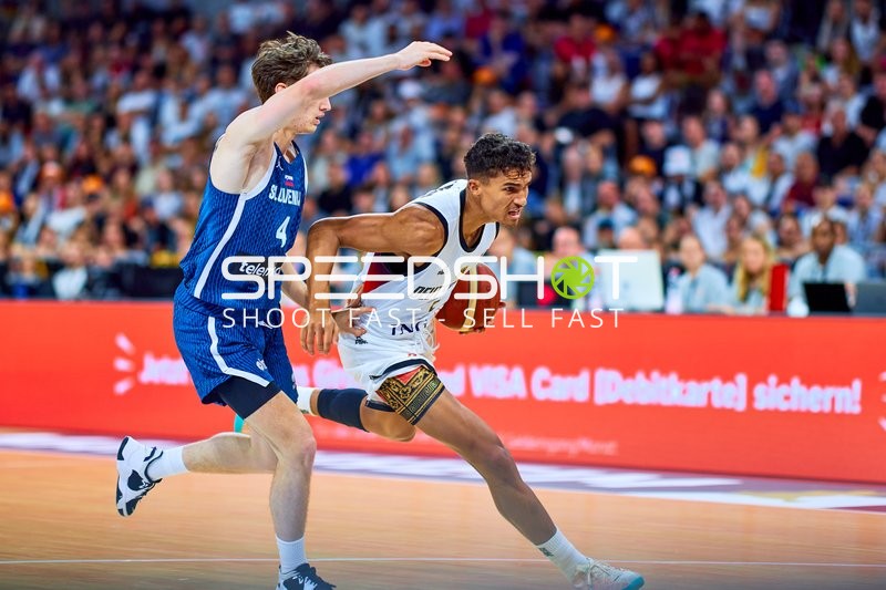 Zweikampf um den Ball