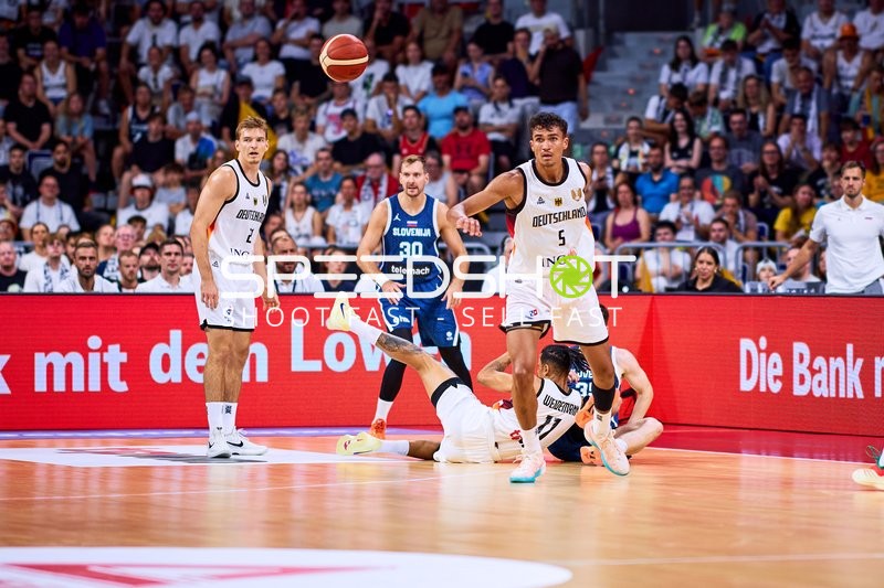 Zweikampf um den Ball