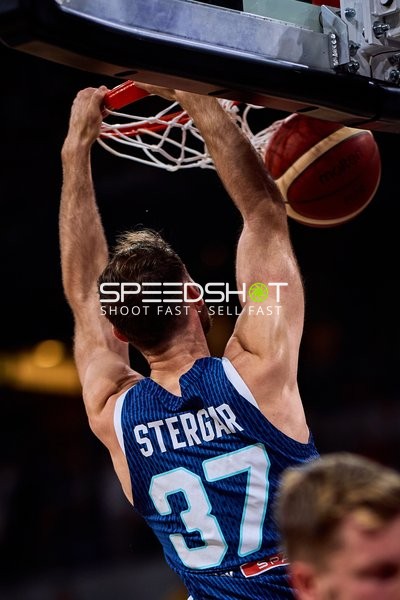 Leon Stergar (37; Slowenien) mit Dunk