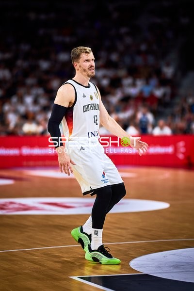 12; Deutschland auf dem Court