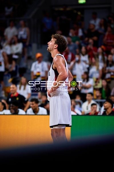 Tim Schneider (10; Deutschland) auf dem Court