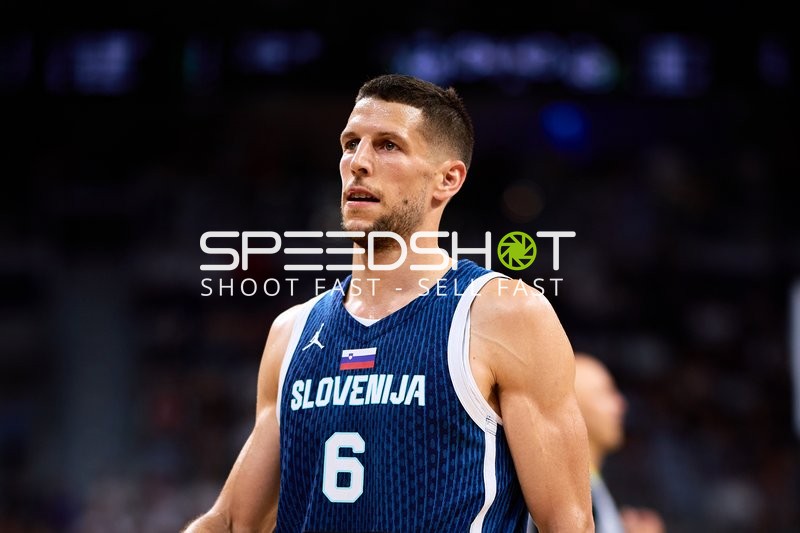 Aleksej Nikolić (6; Slowenien) auf dem Court