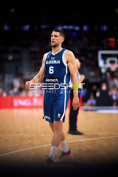 Aleksej Nikolić (6; Slowenien) auf dem Court