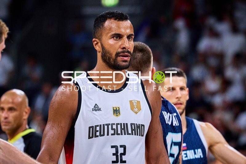 Zweikampf: Johannes Thiemann (32; Deutschland) vs Aleksej Nikolić (6; Slowenien)