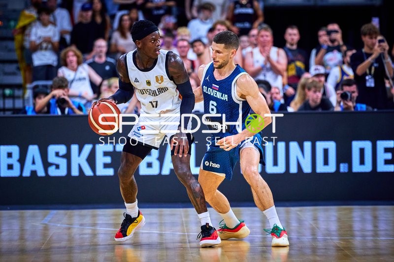 Duell Dennis Schröder (17; Deutschland) vs Aleksej Nikolić (6; Slowenien)