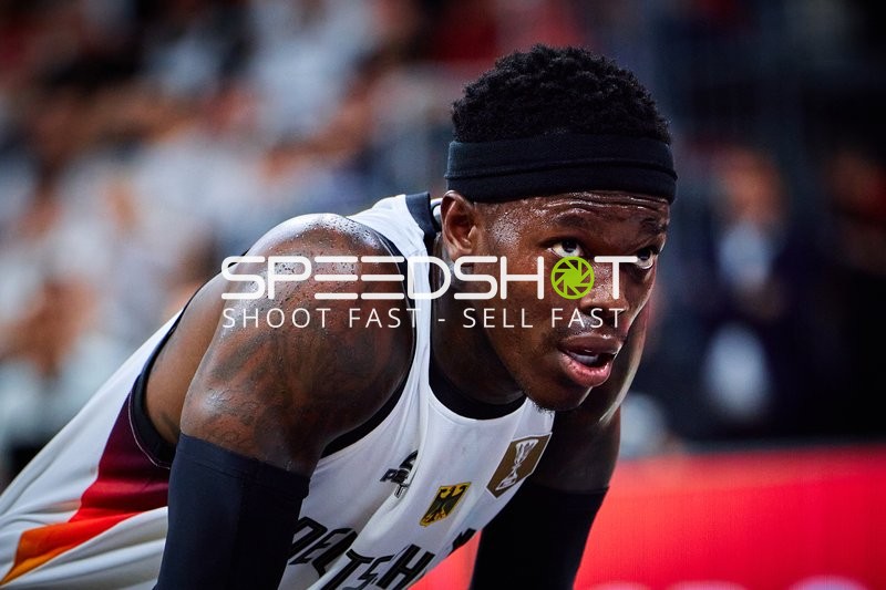 Spieler Dennis Schröder (17; Deutschland) auf dem Court