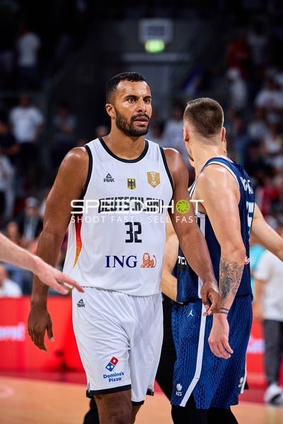 Johannes Thiemann (32; Deutschland) im Zweikampf