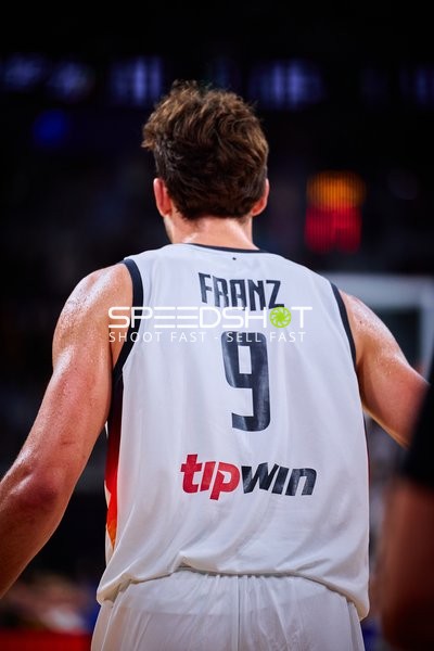 Franz Wagner (9; Deutschland) auf dem Court