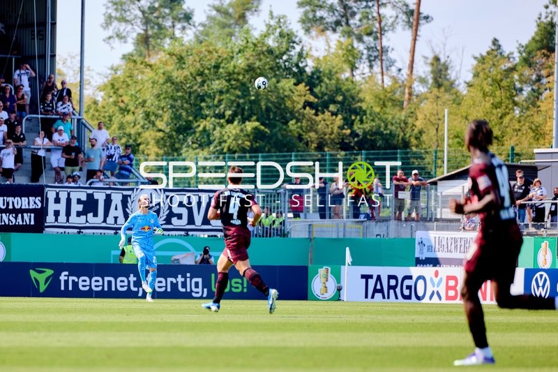 Ball-Aktion auf dem Feld