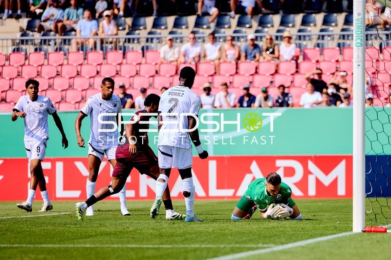 Duell, Ballbesitz, Torwartaktion