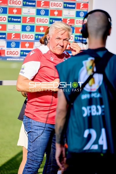 Chef-Trainer Olaf Janssen (Chef-Trainer; SV Sandhausen) vor Interview