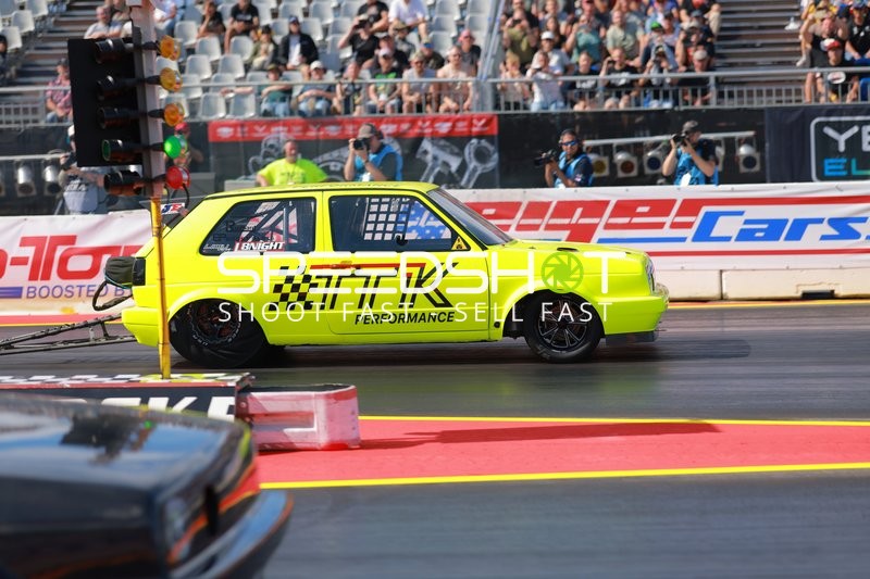 Drag Racing Wagen auf der Quartermile