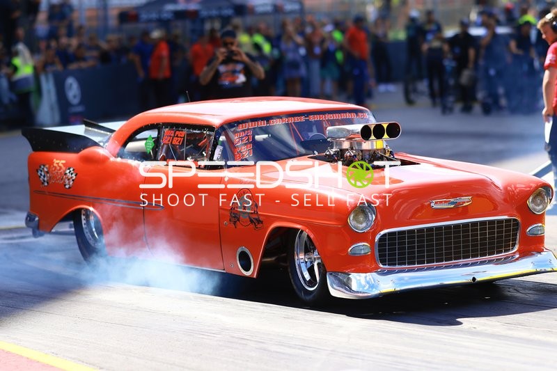 Drag Racing Rennwagen auf der Quartermile