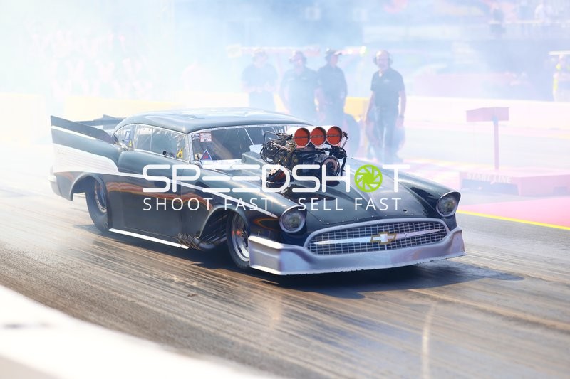 Drag Racing Rennwagen auf der Viertelmeile