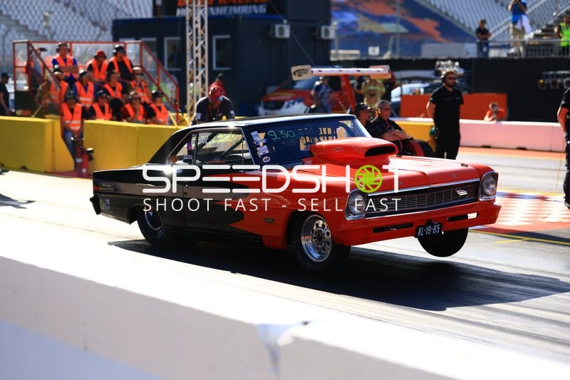 Drag Racing Wagen auf der Quartermile