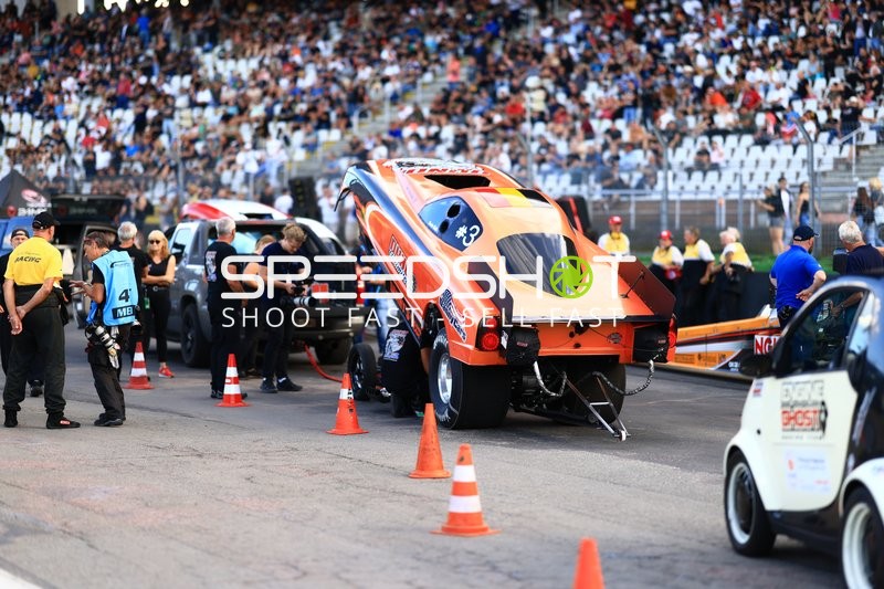 Dragster bei Vorbereitungen