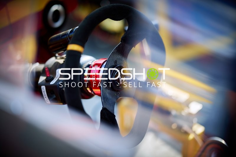 Rennlenkrad bei NitrOlympX 2025