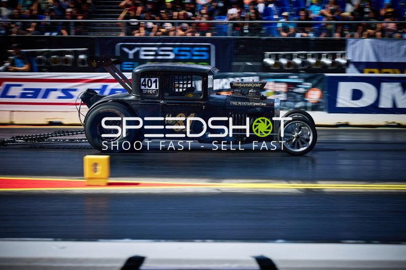 Dragster auf der Quartermile