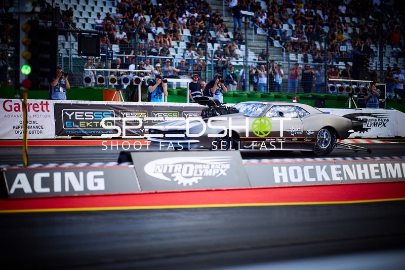 Rennwagen auf der Quartermile