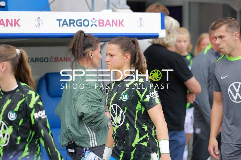 Spielerinnen vor Anpfiff