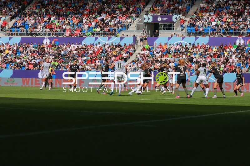 Zweikampf im Strafraum