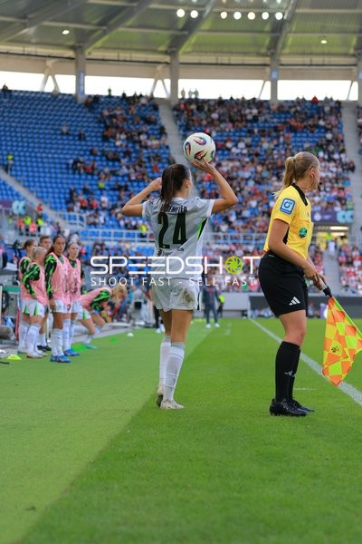 Einwurf an der Seitenlinie