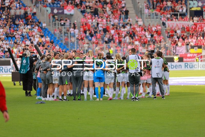 Teambesprechung vor Spiel